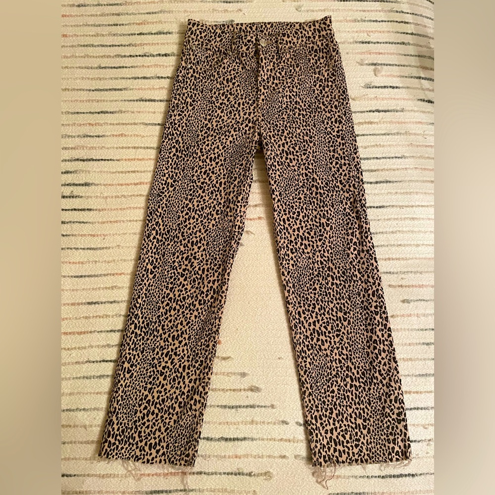 High waisted animal print pant